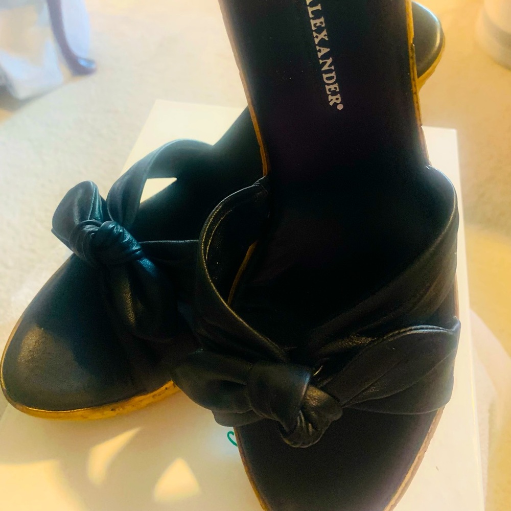 🌸 Women’s size 9 ATHENA ALEXANDER platform shoes🌸